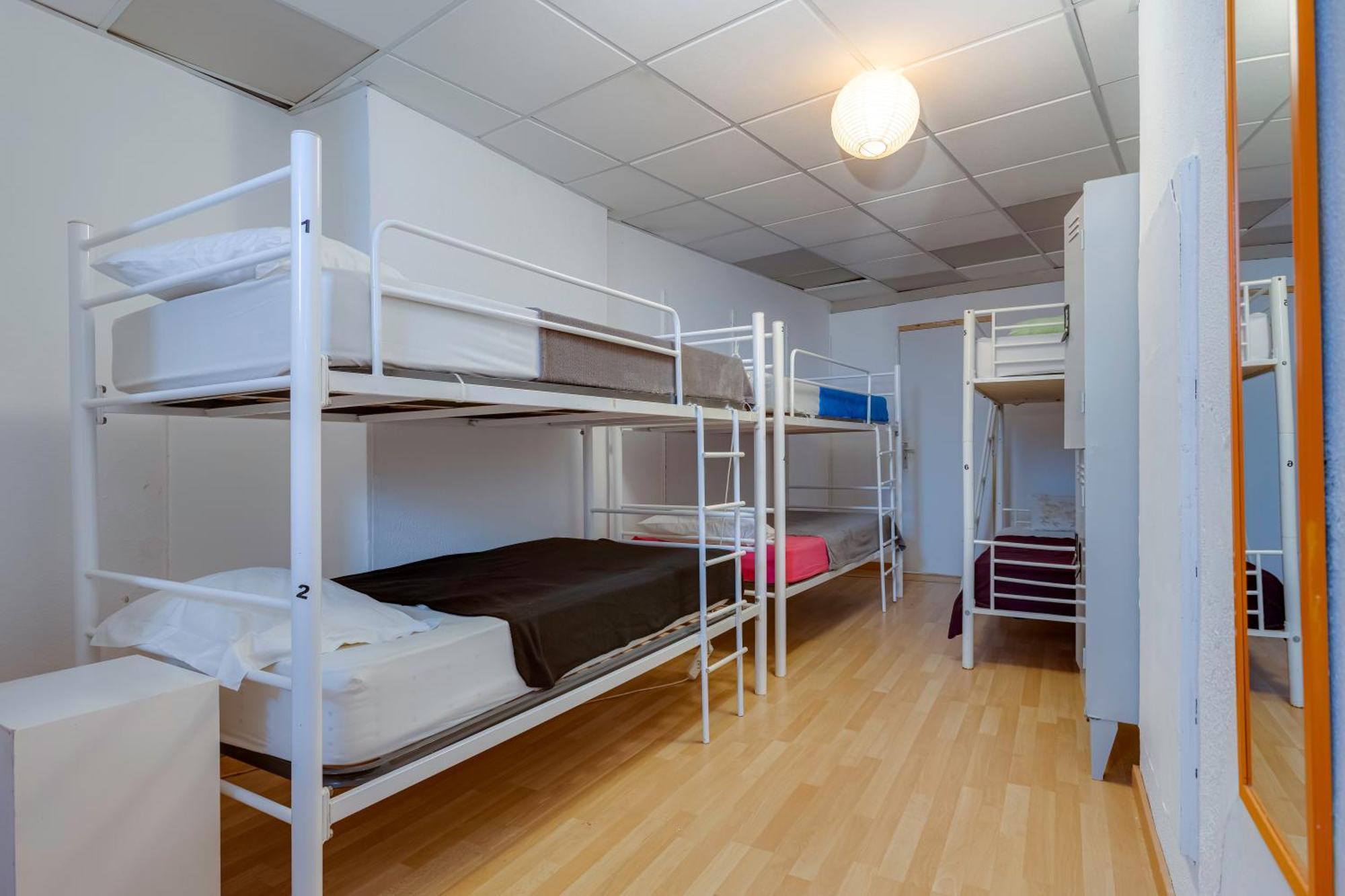 Suntrap Hostal *